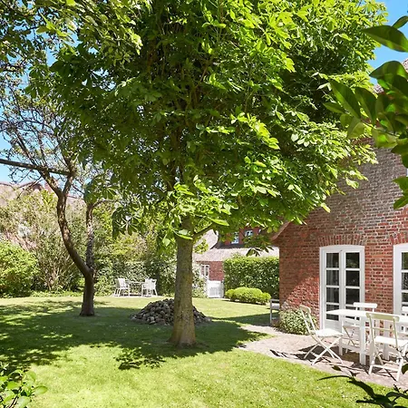 Haus Augenblick Holiday home Utersum